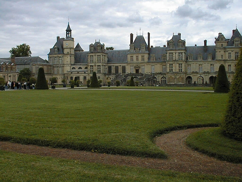 fontaine.jpg (566668 bytes)